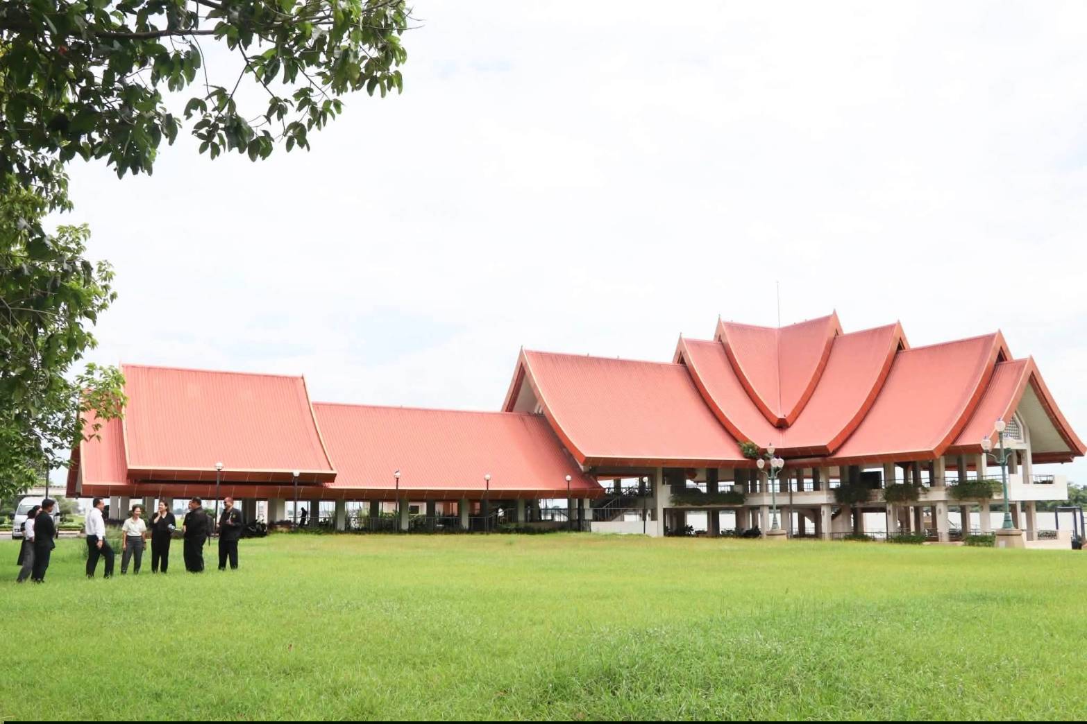 title - รองเลขาธิการสำนักงานการปฏิรูปที่ดินเพื่อเกษตรกรรม (ส.ป.ก.) เป็นประธานในการประชุมหารือแผนการดำเนินการจัดงาน “สืบสานพระราชปณิธาน สร้างงานเกษตรกรรม เลิศล้ำงานหัตถศิลป์ ท่องเที่ยวถิ่นวิถีไทย” ประจำปี พ.ศ. 2569 ครั้งที่ 1/2569 ณ ห้องประชุมรับรอง ศูนย์ส่งเสริมและพัฒนาอาชีพเสริมนอกภาคการเกษตร